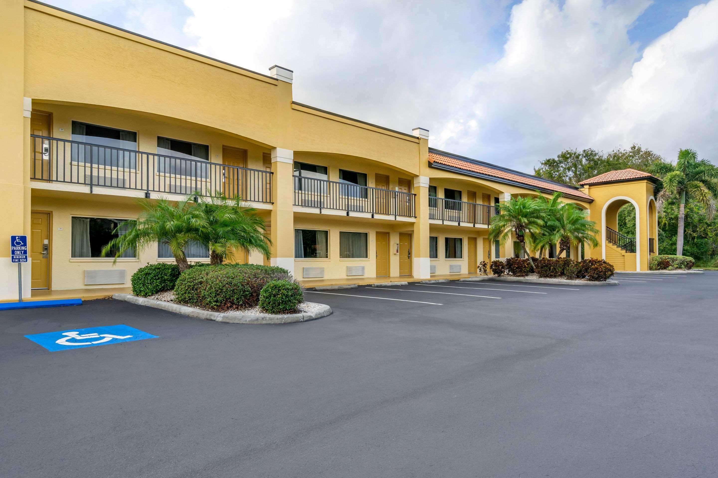 Comfort Inn Sun City Center - Ruskin - Tampa South Exterior photo