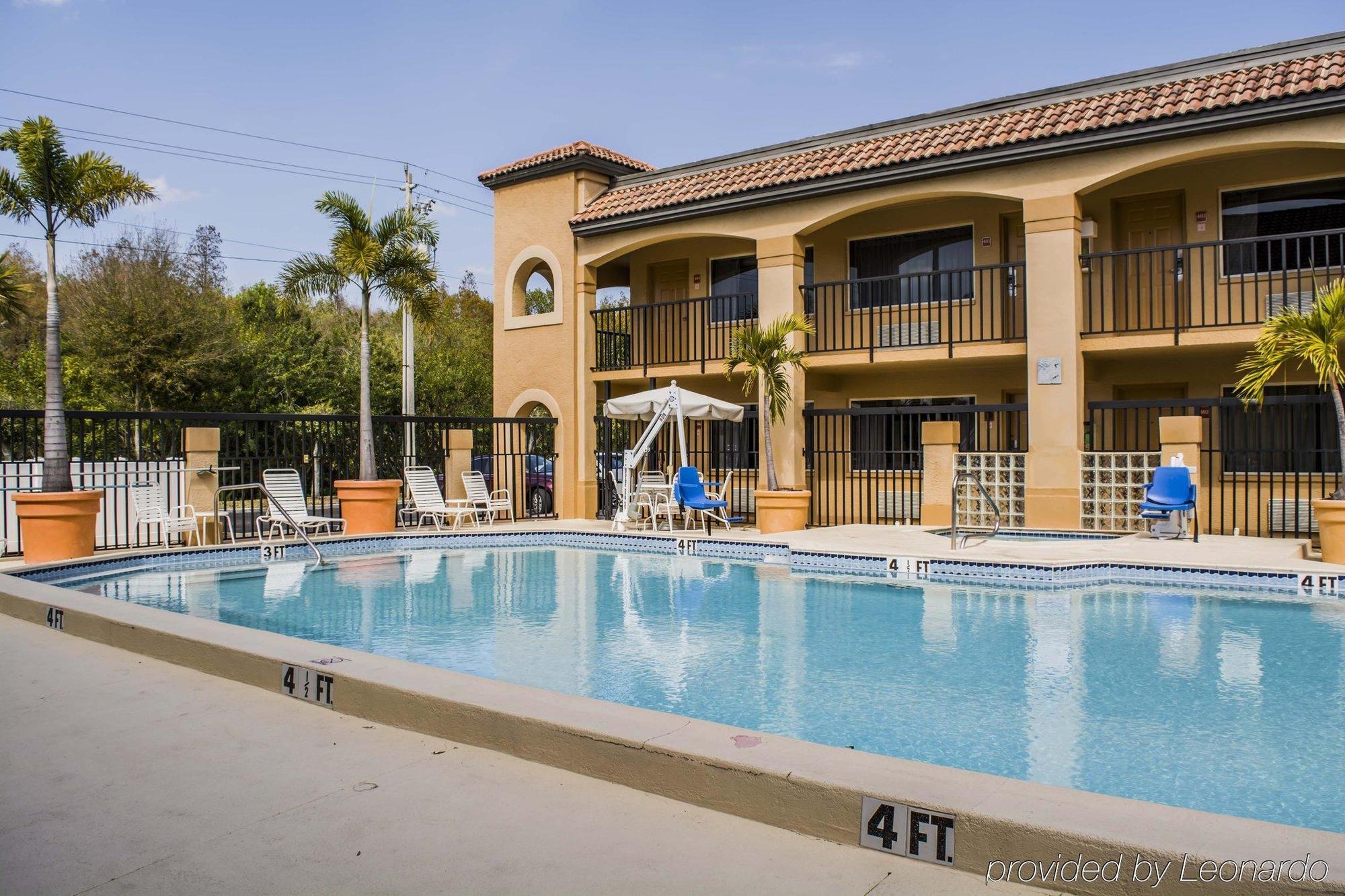 Comfort Inn Sun City Center - Ruskin - Tampa South Exterior photo